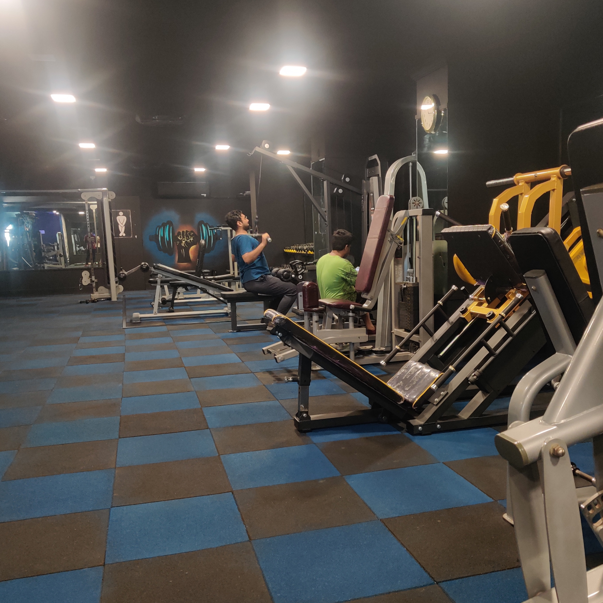 Ultimate Fitness Centre – Strength Training & Free Weights in Adyar, Chennai